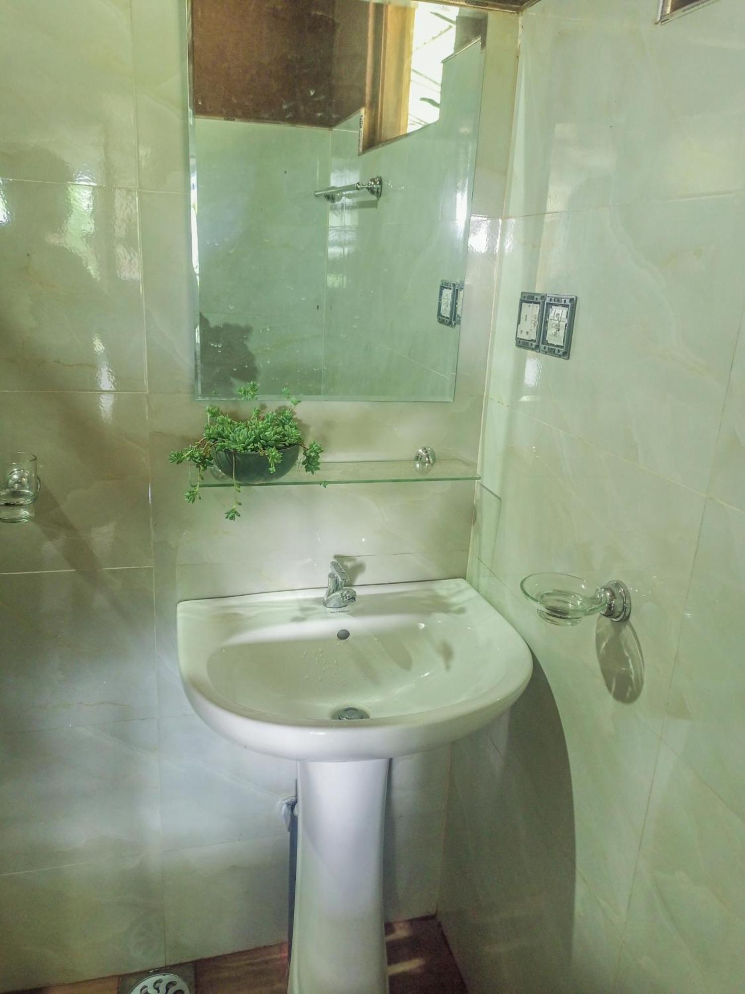 Creek Downhills Bed & Breakfast Ella Bagian luar foto