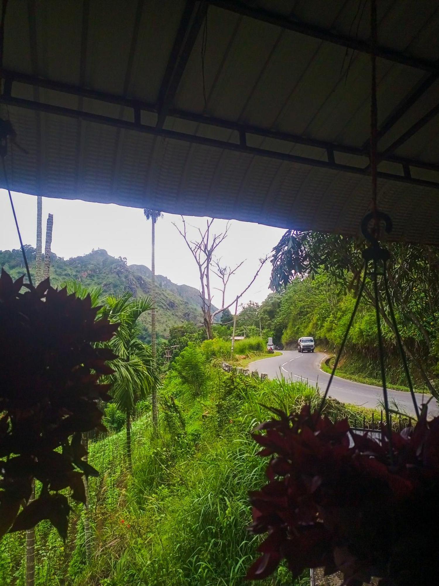 Creek Downhills Bed & Breakfast Ella Bagian luar foto