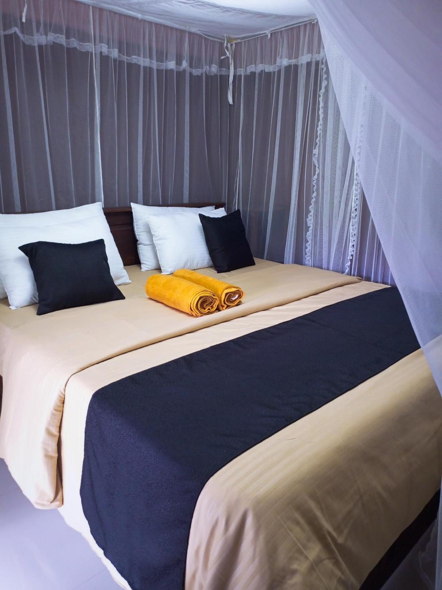 Creek Downhills Bed & Breakfast Ella Bagian luar foto