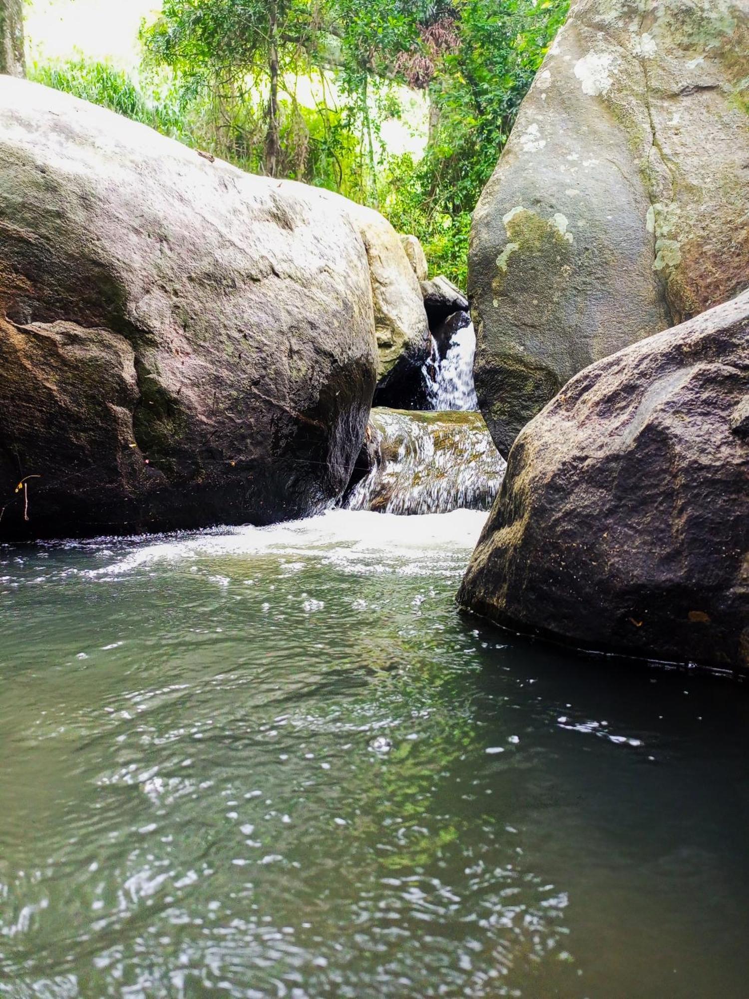 Creek Downhills Bed & Breakfast Ella Bagian luar foto