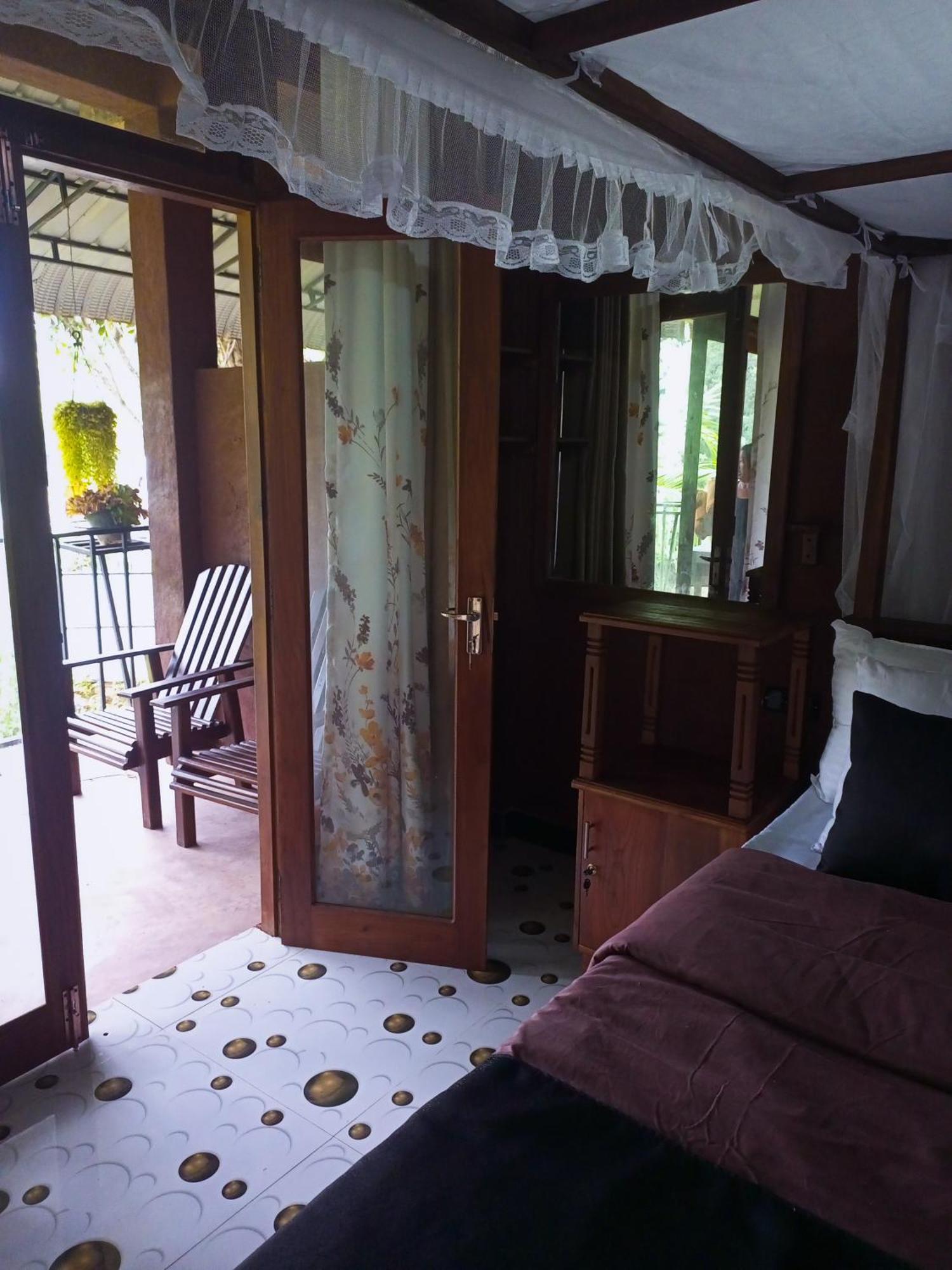 Creek Downhills Bed & Breakfast Ella Bagian luar foto
