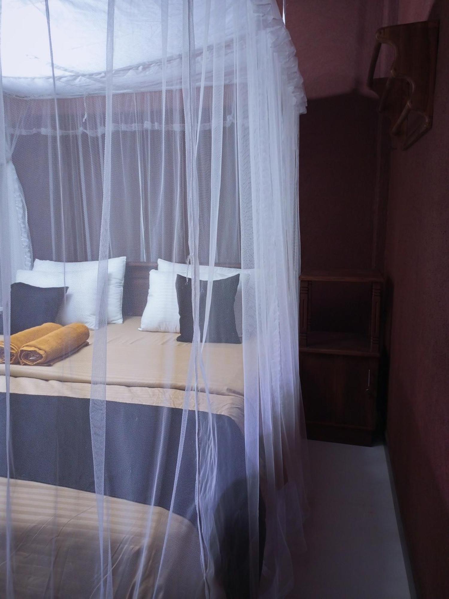 Creek Downhills Bed & Breakfast Ella Bagian luar foto