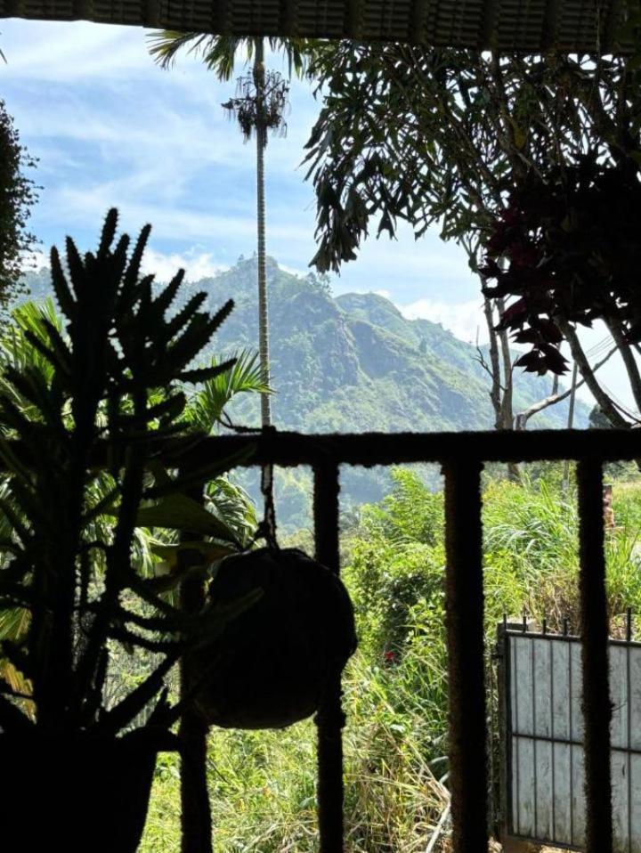 Creek Downhills Bed & Breakfast Ella Bagian luar foto
