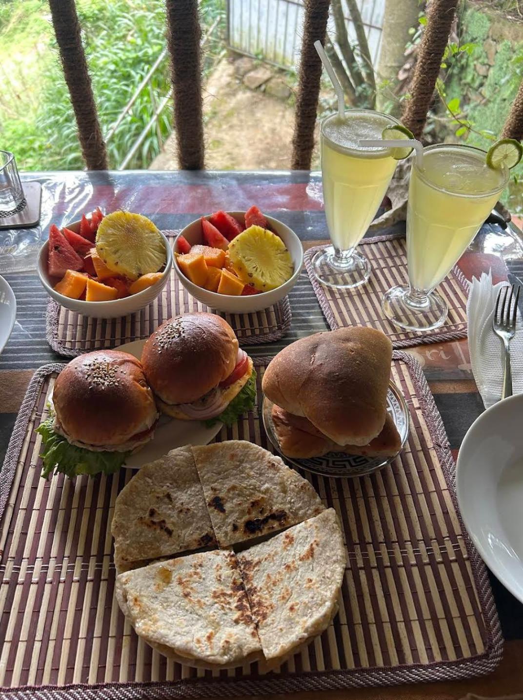 Creek Downhills Bed & Breakfast Ella Bagian luar foto